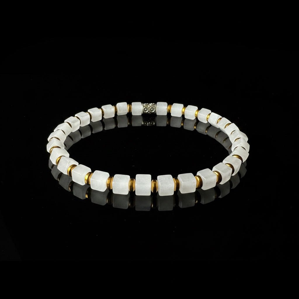 Luxe Kubus Natuursteen Armband - Jade Wit & Goud Accent - Kahkeshan